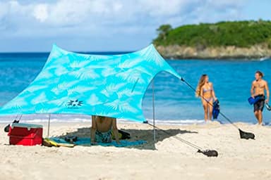 Neso Strandzelt mit Sandanker, tragbares Sonnendach - 2,1m x 2,1m – Patentierte mit verstärkten Ecken zur Stabilisierung (Aqua-Wedel)