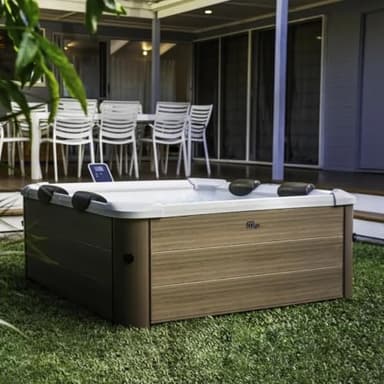 MSpa Whirlpool Oslo Amber Aero Plus 180x180x65 cm – Aufblasbarer Whirlpool für 6 Personen mit 140 Luftdüsen & 8 Hydromassagedüsen, LED-Beleuchtung, PTC-Heizung bis 40 °C, Rhino Tech™ 6-Schicht